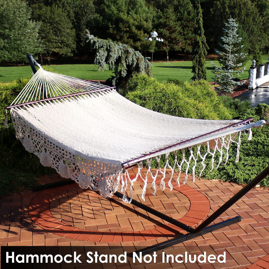 Sunnydaze American-Style Mayan Double Spreader Bar Hammock, 2-Person, Cotton Blend, 770 lb Capacity