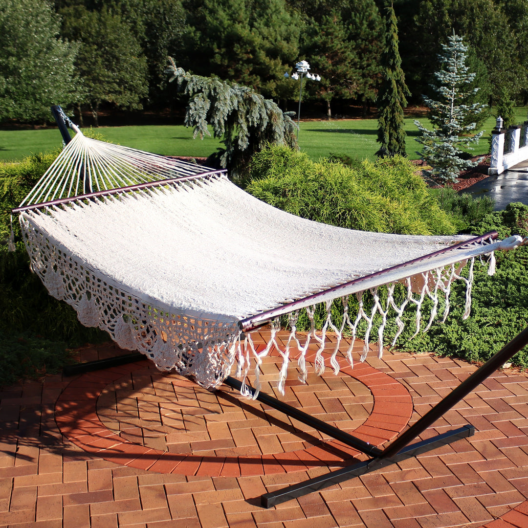Sunnydaze American-Style Mayan Double Spreader Bar Hammock, 2-Person, Cotton Blend, 770 lb Capacity